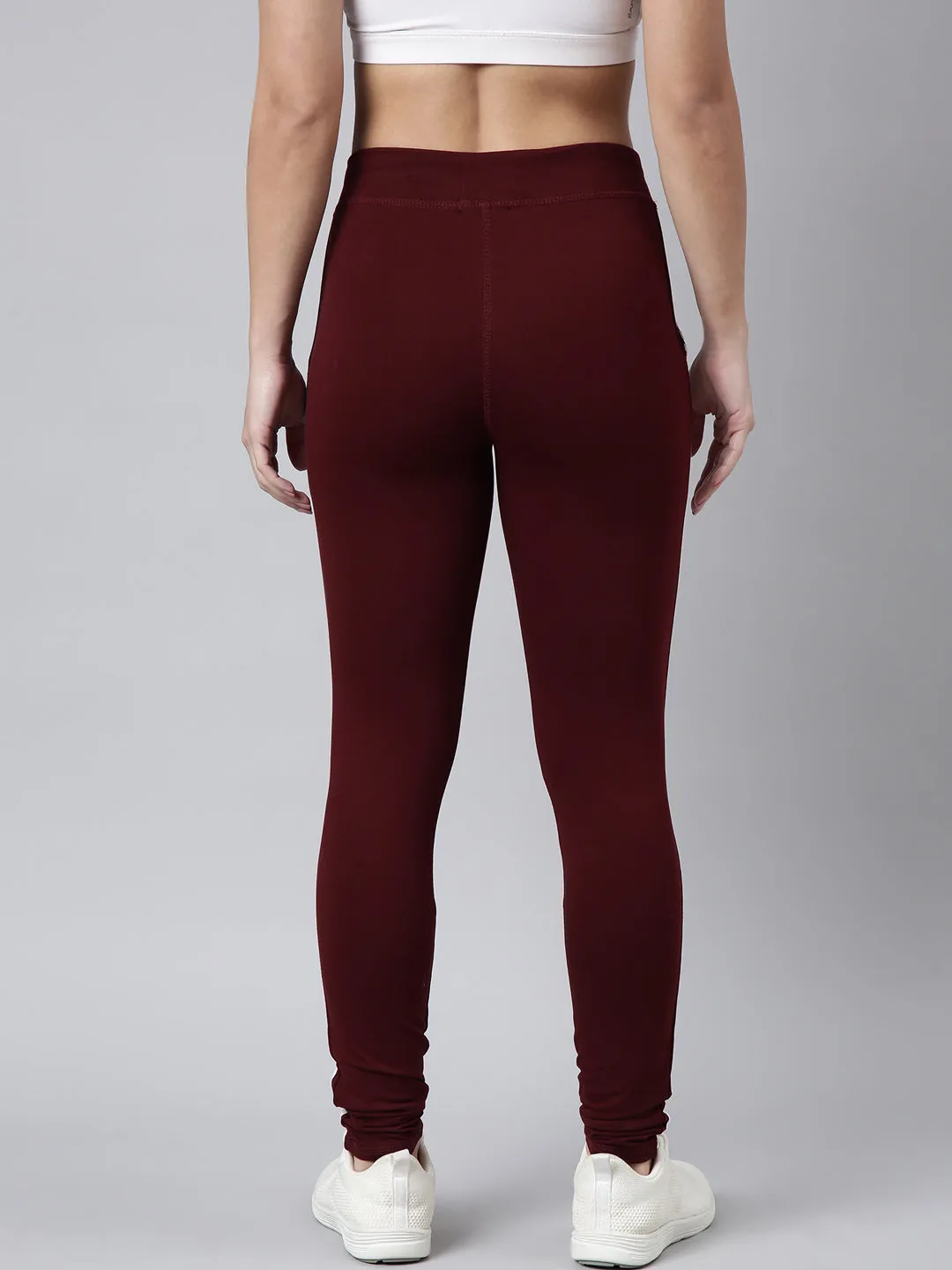 Women Solid Slim Fit Maroon Track Pant